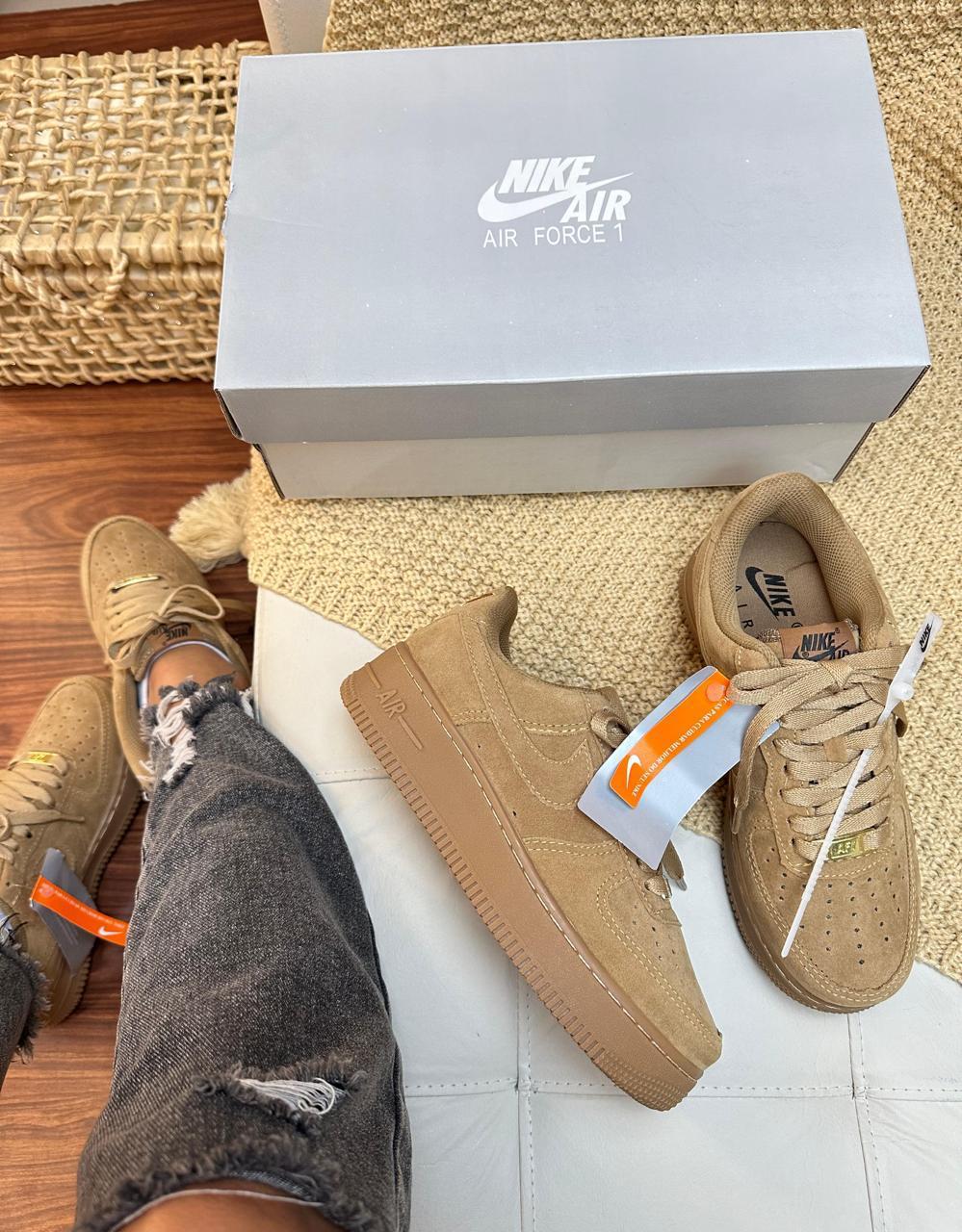 Tênis Nike Air Force