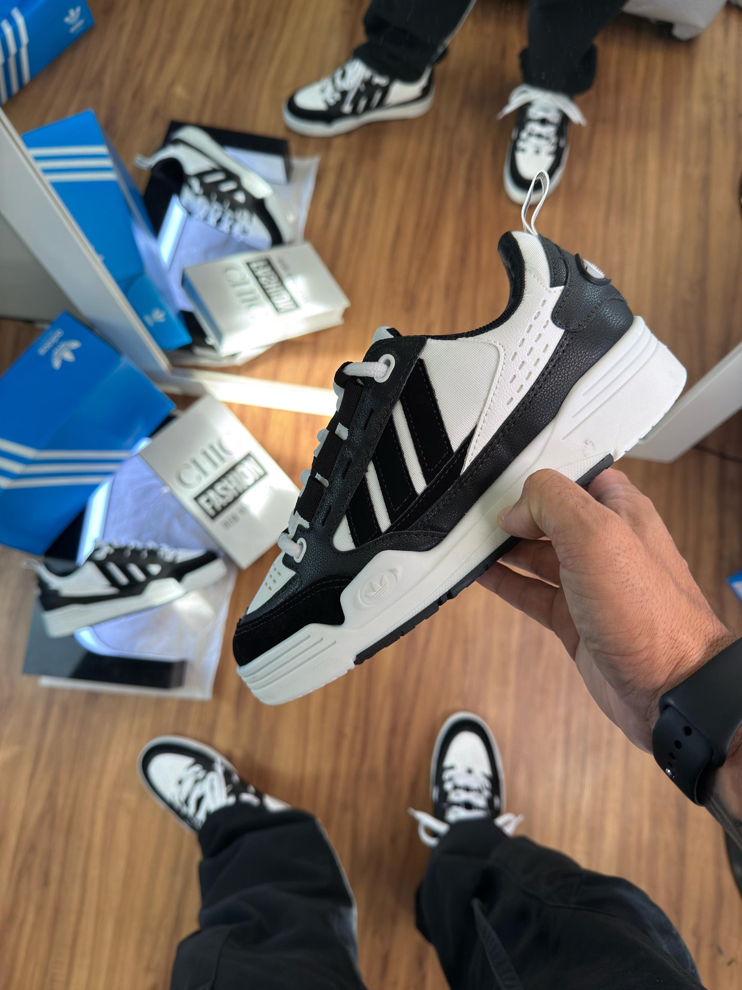 Tênis Adidas Adi2000