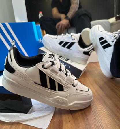 Tênis Adidas Adi2000