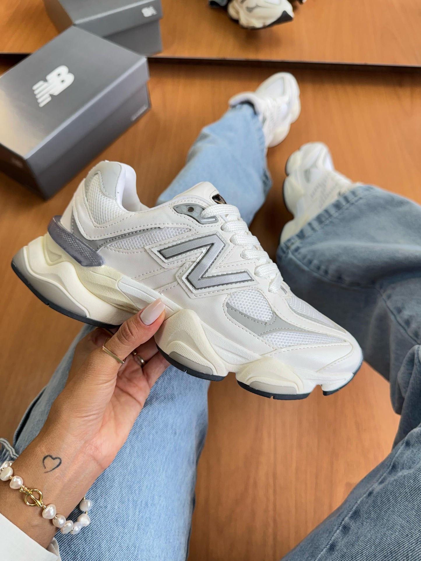 Tênis New Balance 9060