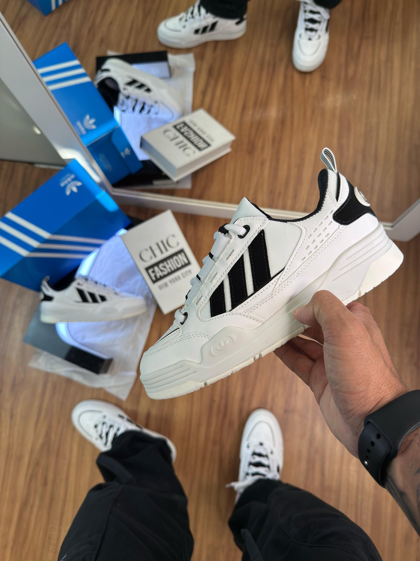 Tênis Adidas Adi2000